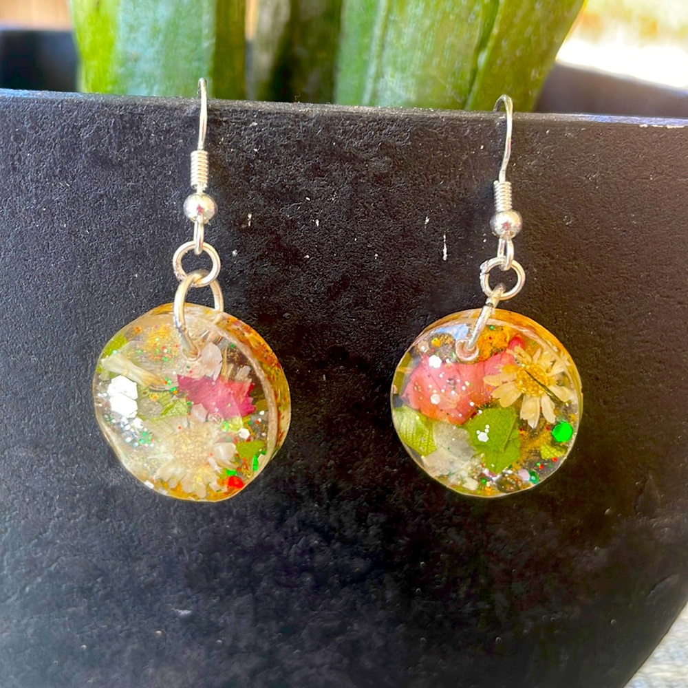 XMAS Handmade Small Pressed Flower Holiday Vibes Earrings Circle Shape